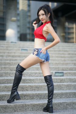 AI换脸JENNIE向上射水